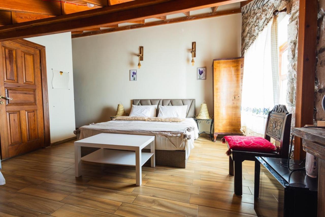 Lavantali Konak Otel Restoran Seferihisar Exteriör bild
