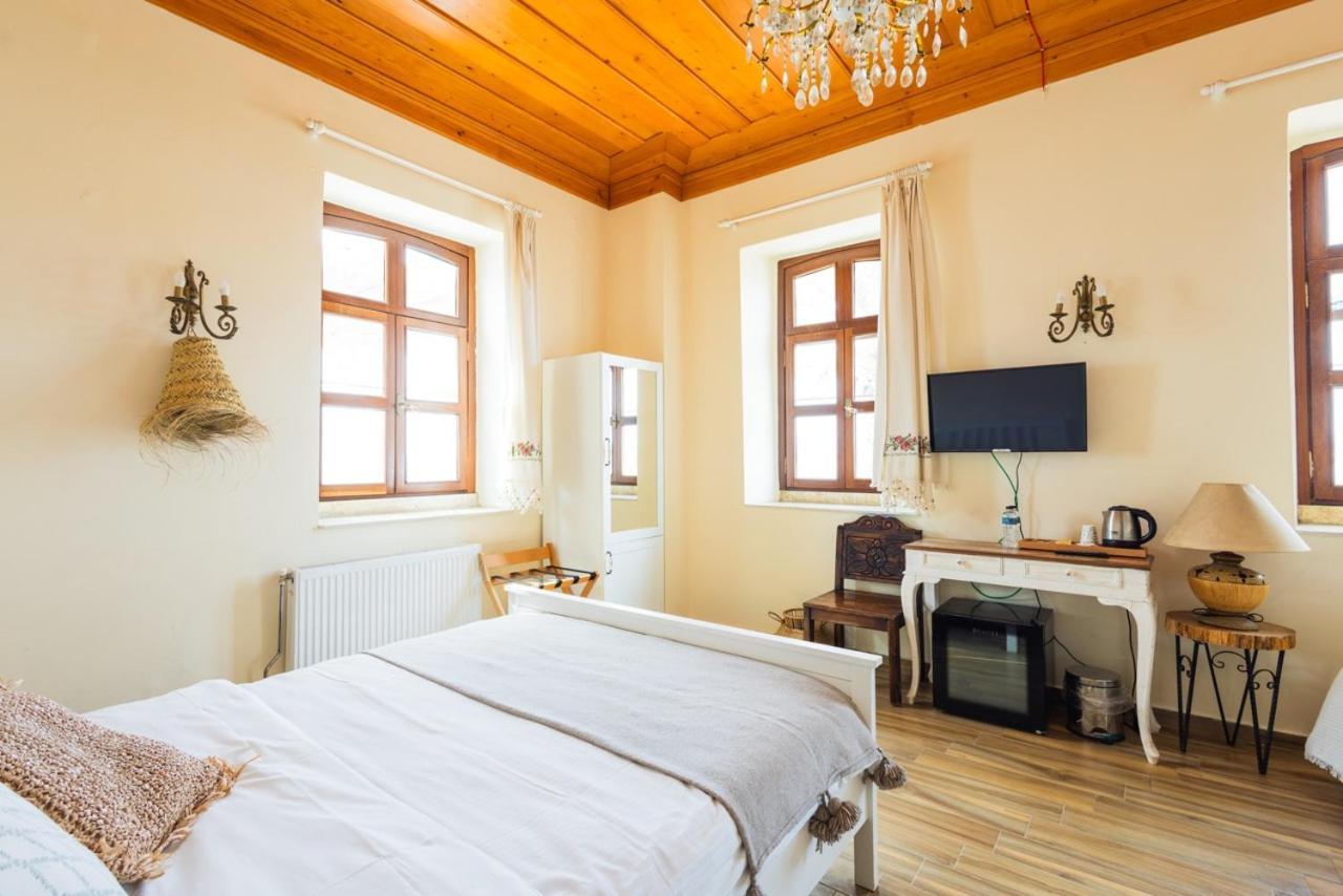 Lavantali Konak Otel Restoran Seferihisar Exteriör bild