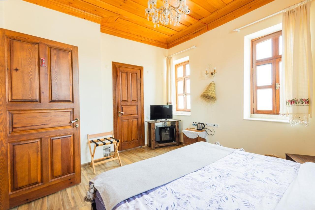 Lavantali Konak Otel Restoran Seferihisar Exteriör bild